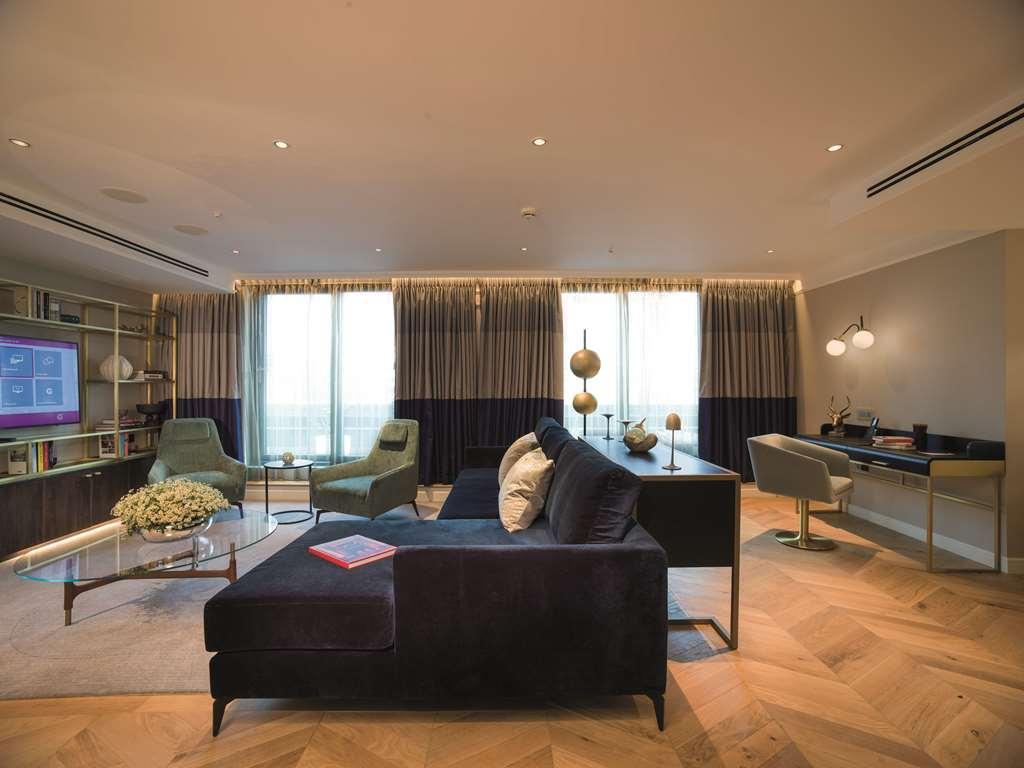The Guardsman - Preferred Hotels And Resorts Λονδίνο Δωμάτιο φωτογραφία The living room of a three-bedroom apartment